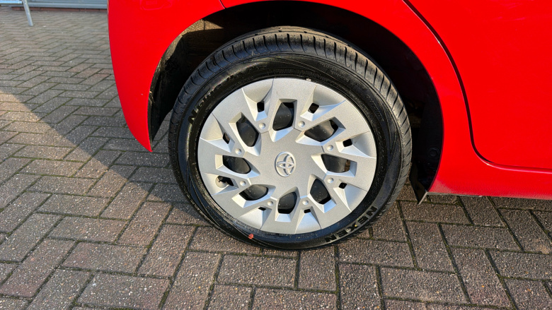 Toyota Aygo 1.0 VVT-i X-Play TSS 5dr Petrol Hatchback